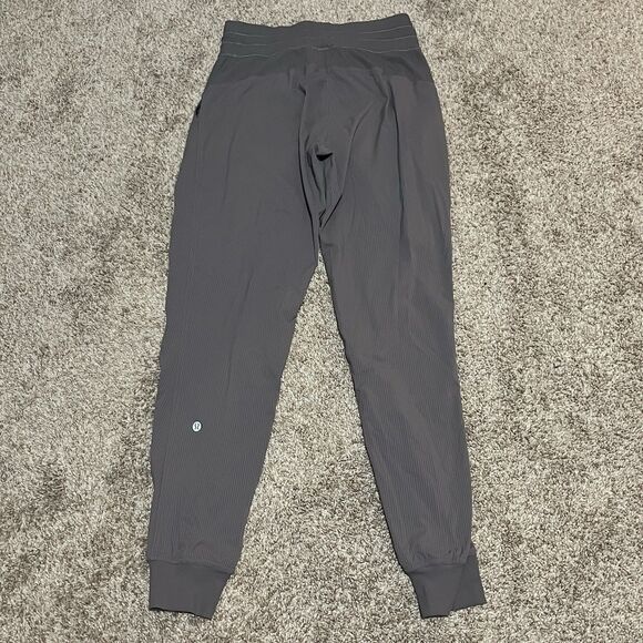LULULEMON Dance Studio Jogger Pants 29" Lunar Rock Purple Women’s Size 4 - EUC - Picture 4 of 9